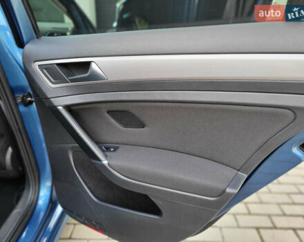 Синий Фольксваген e-Golf, объемом двигателя 0 л и пробегом 100 тыс. км за 8000 $, фото 29 на Automoto.ua