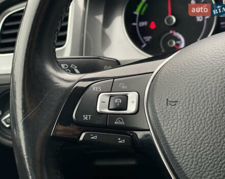 Синий Фольксваген e-Golf, объемом двигателя 0 л и пробегом 159 тыс. км за 7899 $, фото 52 на Automoto.ua