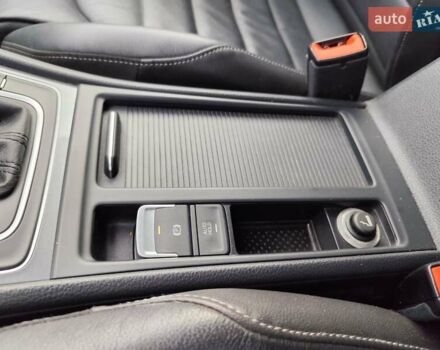 Синий Фольксваген e-Golf, объемом двигателя 0 л и пробегом 86 тыс. км за 10333 $, фото 39 на Automoto.ua