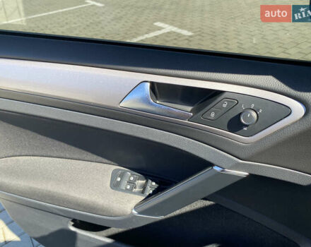 Синий Фольксваген e-Golf, объемом двигателя 0 л и пробегом 55 тыс. км за 14100 $, фото 15 на Automoto.ua