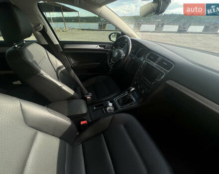 Синий Фольксваген e-Golf, объемом двигателя 0 л и пробегом 100 тыс. км за 8800 $, фото 18 на Automoto.ua