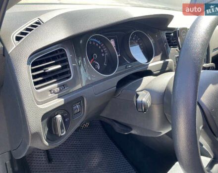 Синий Фольксваген e-Golf, объемом двигателя 0 л и пробегом 55 тыс. км за 14100 $, фото 14 на Automoto.ua