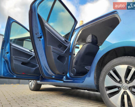 Синий Фольксваген e-Golf, объемом двигателя 0 л и пробегом 100 тыс. км за 8000 $, фото 16 на Automoto.ua