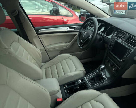 Синий Фольксваген e-Golf, объемом двигателя 0 л и пробегом 107 тыс. км за 9500 $, фото 4 на Automoto.ua