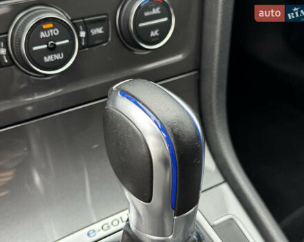 Синій Фольксваген e-Golf, об'ємом двигуна 0 л та пробігом 55 тис. км за 9300 $, фото 37 на Automoto.ua
