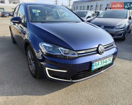 Синий Фольксваген e-Golf, объемом двигателя 0 л и пробегом 104 тыс. км за 14599 $, фото 12 на Automoto.ua