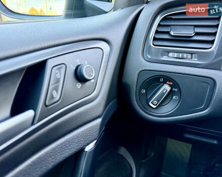 Синій Фольксваген e-Golf, об'ємом двигуна 0 л та пробігом 119 тис. км за 14200 $, фото 23 на Automoto.ua