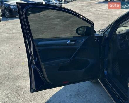 Синий Фольксваген e-Golf, объемом двигателя 0 л и пробегом 134 тыс. км за 13500 $, фото 16 на Automoto.ua