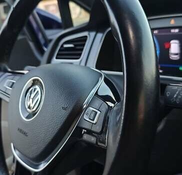 Синий Фольксваген e-Golf, объемом двигателя 0 л и пробегом 150 тыс. км за 13500 $, фото 15 на Automoto.ua