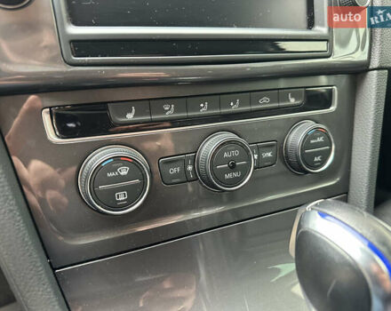 Синий Фольксваген e-Golf, объемом двигателя 0 л и пробегом 70 тыс. км за 12700 $, фото 26 на Automoto.ua