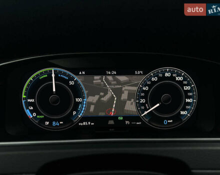 Синий Фольксваген e-Golf, объемом двигателя 0 л и пробегом 138 тыс. км за 12900 $, фото 17 на Automoto.ua