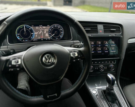 Синий Фольксваген e-Golf, объемом двигателя 0 л и пробегом 138 тыс. км за 12900 $, фото 27 на Automoto.ua