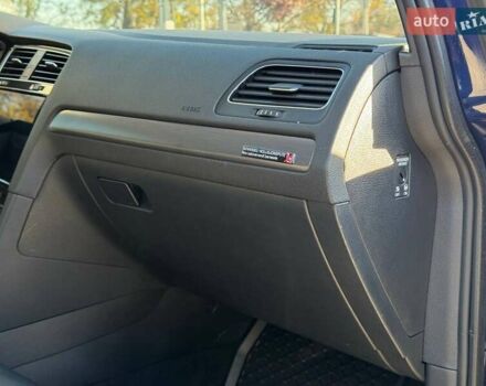 Синий Фольксваген e-Golf, объемом двигателя 0 л и пробегом 134 тыс. км за 13500 $, фото 32 на Automoto.ua