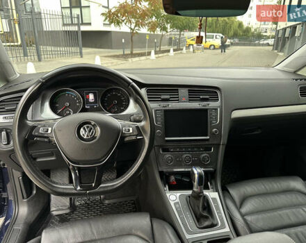 Синий Фольксваген e-Golf, объемом двигателя 0 л и пробегом 70 тыс. км за 12700 $, фото 19 на Automoto.ua