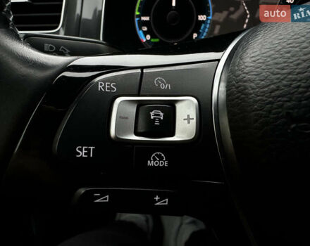 Синий Фольксваген e-Golf, объемом двигателя 0 л и пробегом 138 тыс. км за 12900 $, фото 19 на Automoto.ua