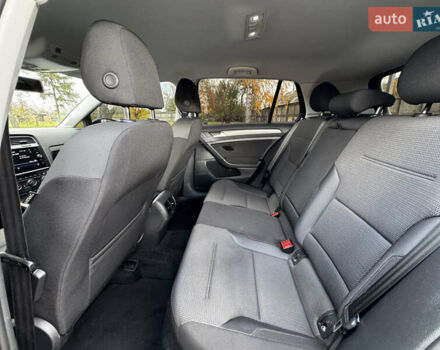 Синий Фольксваген e-Golf, объемом двигателя 0 л и пробегом 82 тыс. км за 11500 $, фото 14 на Automoto.ua