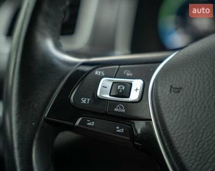 Синий Фольксваген e-Golf, объемом двигателя 0 л и пробегом 110 тыс. км за 15300 $, фото 32 на Automoto.ua