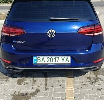 Синий Фольксваген e-Golf, объемом двигателя 0 л и пробегом 150 тыс. км за 13500 $, фото 26 на Automoto.ua