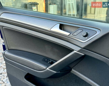 Синій Фольксваген e-Golf, об'ємом двигуна 0 л та пробігом 119 тис. км за 14200 $, фото 25 на Automoto.ua