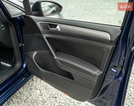 Синий Фольксваген e-Golf, объемом двигателя 0 л и пробегом 110 тыс. км за 15300 $, фото 45 на Automoto.ua