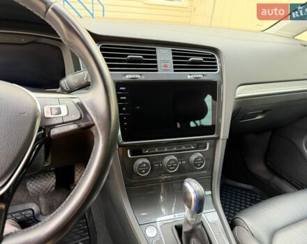 Синій Фольксваген e-Golf, об'ємом двигуна 0 л та пробігом 182 тис. км за 13800 $, фото 39 на Automoto.ua