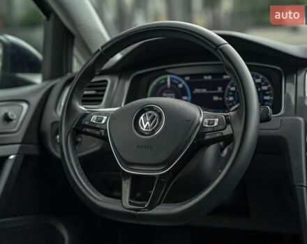 Синий Фольксваген e-Golf, объемом двигателя 0 л и пробегом 110 тыс. км за 15300 $, фото 29 на Automoto.ua