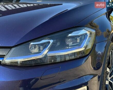 Синий Фольксваген e-Golf, объемом двигателя 0 л и пробегом 134 тыс. км за 13500 $, фото 11 на Automoto.ua