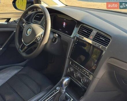 Синий Фольксваген e-Golf, объемом двигателя 0 л и пробегом 134 тыс. км за 13500 $, фото 31 на Automoto.ua