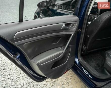 Синий Фольксваген e-Golf, объемом двигателя 0 л и пробегом 110 тыс. км за 15300 $, фото 46 на Automoto.ua