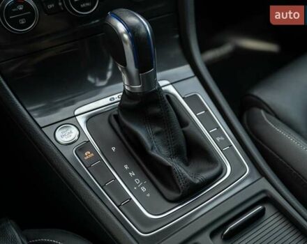 Синий Фольксваген e-Golf, объемом двигателя 0 л и пробегом 110 тыс. км за 15300 $, фото 37 на Automoto.ua