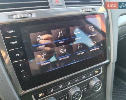 Синий Фольксваген e-Golf, объемом двигателя 0 л и пробегом 104 тыс. км за 14599 $, фото 30 на Automoto.ua