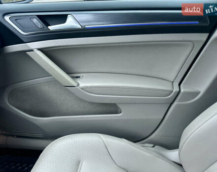 Синій Фольксваген e-Golf, об'ємом двигуна 0 л та пробігом 112 тис. км за 14000 $, фото 16 на Automoto.ua