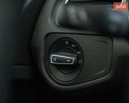 Синий Фольксваген e-Golf, объемом двигателя 0 л и пробегом 110 тыс. км за 15300 $, фото 26 на Automoto.ua