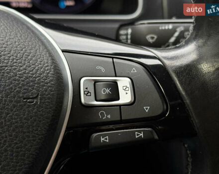 Синий Фольксваген e-Golf, объемом двигателя 0 л и пробегом 100 тыс. км за 14500 $, фото 8 на Automoto.ua