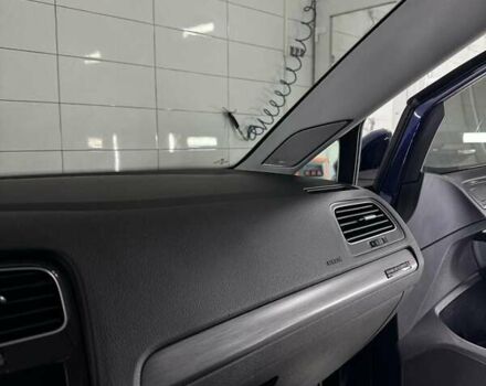 Синій Фольксваген e-Golf, об'ємом двигуна 0 л та пробігом 140 тис. км за 13800 $, фото 15 на Automoto.ua