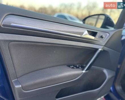 Синий Фольксваген e-Golf, объемом двигателя 0 л и пробегом 91 тыс. км за 12799 $, фото 12 на Automoto.ua