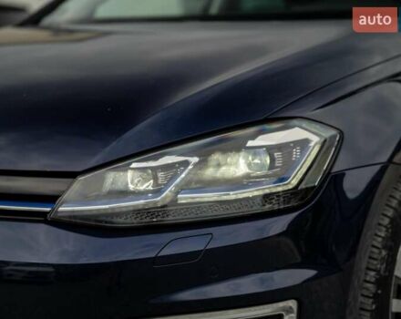 Синий Фольксваген e-Golf, объемом двигателя 0 л и пробегом 110 тыс. км за 15300 $, фото 20 на Automoto.ua