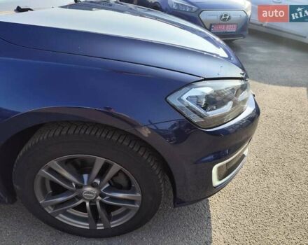 Синий Фольксваген e-Golf, объемом двигателя 0 л и пробегом 104 тыс. км за 14599 $, фото 7 на Automoto.ua