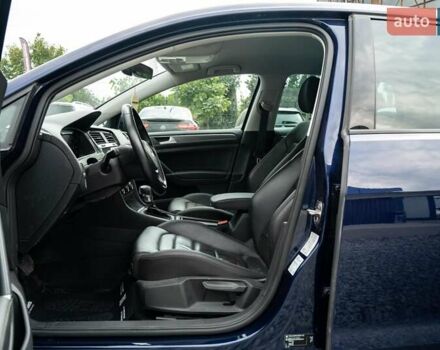 Синий Фольксваген e-Golf, объемом двигателя 0 л и пробегом 110 тыс. км за 15300 $, фото 23 на Automoto.ua