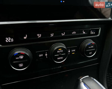 Синий Фольксваген e-Golf, объемом двигателя 0 л и пробегом 138 тыс. км за 12900 $, фото 24 на Automoto.ua