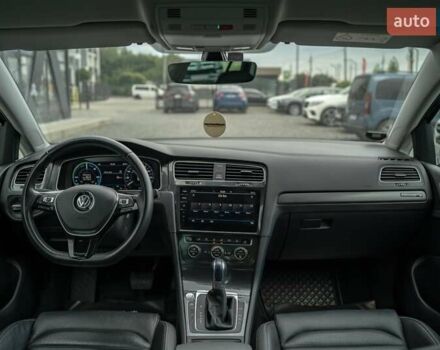 Синий Фольксваген e-Golf, объемом двигателя 0 л и пробегом 110 тыс. км за 15300 $, фото 28 на Automoto.ua