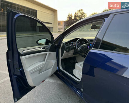 Синій Фольксваген e-Golf, об'ємом двигуна 0 л та пробігом 122 тис. км за 15800 $, фото 10 на Automoto.ua