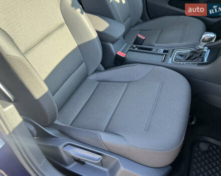 Синий Фольксваген e-Golf, объемом двигателя 0 л и пробегом 137 тыс. км за 14200 $, фото 37 на Automoto.ua