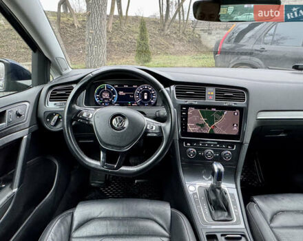 Синий Фольксваген e-Golf, объемом двигателя 0 л и пробегом 83 тыс. км за 13900 $, фото 18 на Automoto.ua