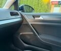 Синий Фольксваген e-Golf, объемом двигателя 0 л и пробегом 96 тыс. км за 13400 $, фото 51 на Automoto.ua