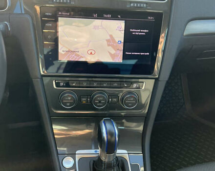 Синий Фольксваген e-Golf, объемом двигателя 0 л и пробегом 137 тыс. км за 14200 $, фото 50 на Automoto.ua