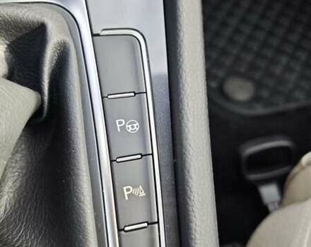 Синий Фольксваген e-Golf, объемом двигателя 0 л и пробегом 84 тыс. км за 13900 $, фото 16 на Automoto.ua