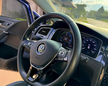 Синий Фольксваген e-Golf, объемом двигателя 0 л и пробегом 112 тыс. км за 16900 $, фото 12 на Automoto.ua