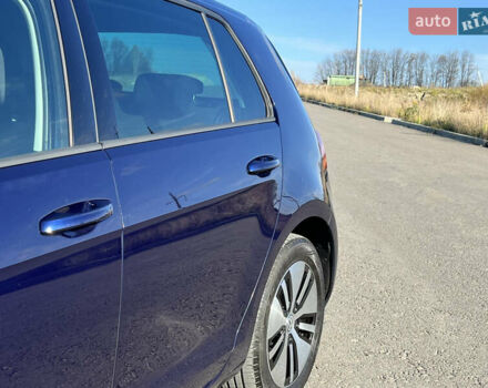 Синий Фольксваген e-Golf, объемом двигателя 0 л и пробегом 137 тыс. км за 14200 $, фото 6 на Automoto.ua