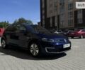 Синий Фольксваген e-Golf, объемом двигателя 0 л и пробегом 97 тыс. км за 15999 $, фото 12 на Automoto.ua